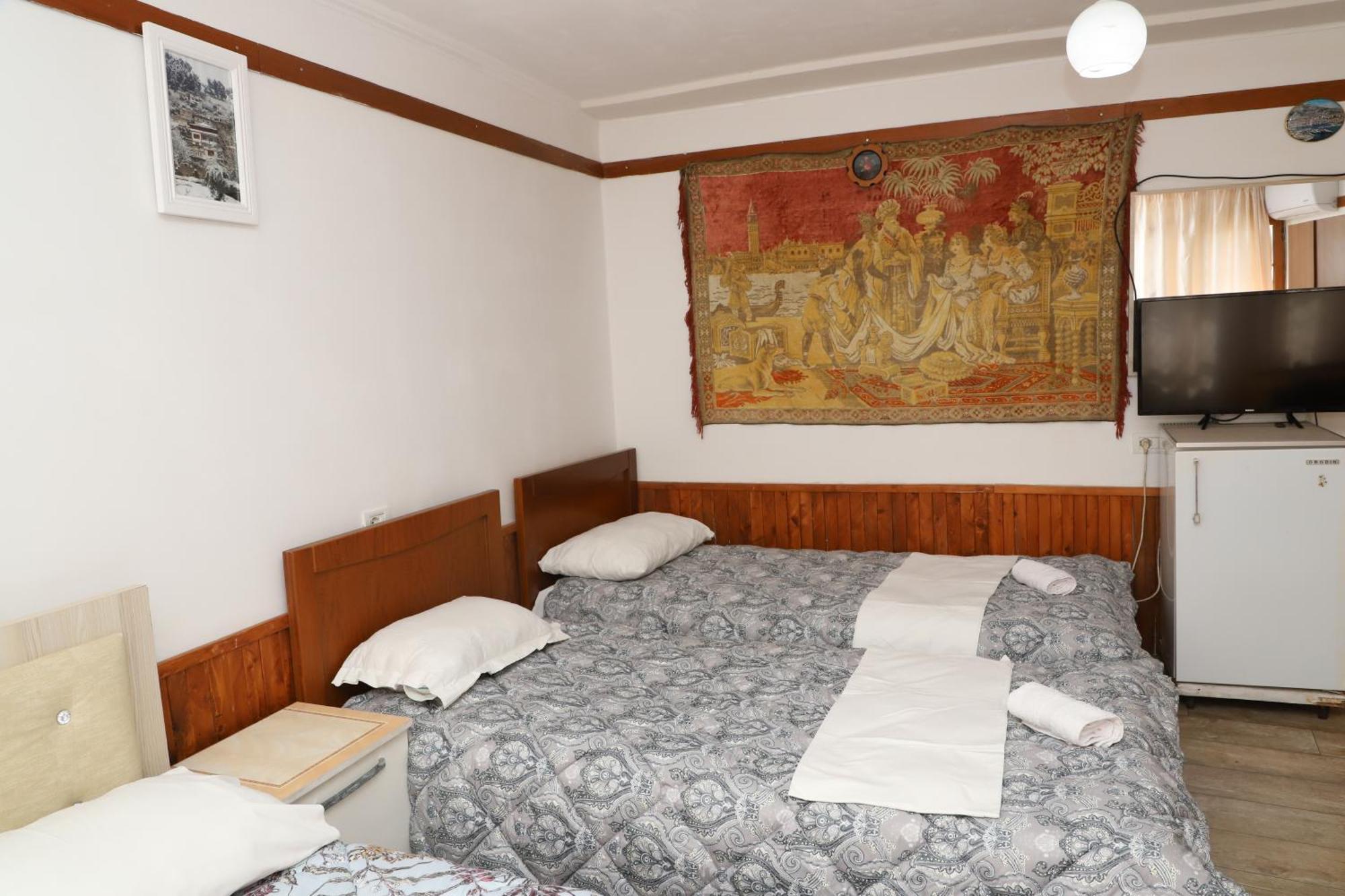 Elvi Aerd Apartment Berat Bagian luar foto